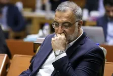 اگر شورای شهر به زاکانی اعتماد ندارد، ادامه حضور او در شهرداری توجیه‌پذیر نیست