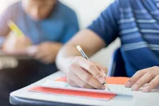 آزمون‌ها متناسب با شرایط برگزار خواهد شد