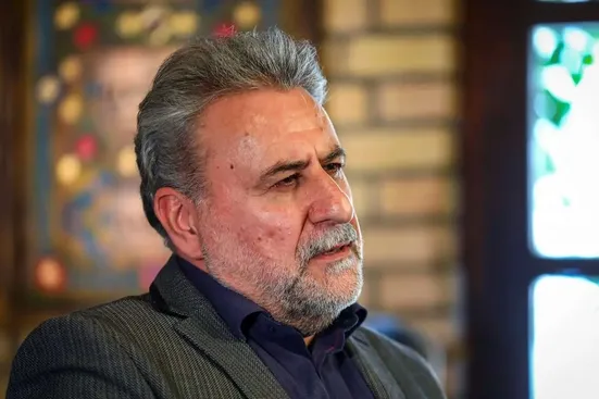 مگر می&zwnj;شود سرنوشت کشور را به کسانی سپرد که هر فلاکتی را یک رسالت آخر الزمانی می&zwnj;دانند؟