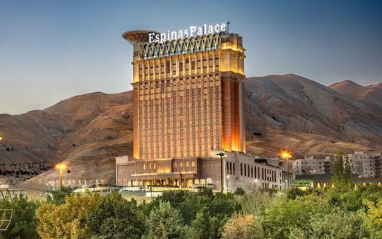 افشاگری نماینده مجلس از عروسی لاکچری دختر یک مسئول در هتل اسپیناس پالاس