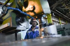 دخالت‌های غیرکارشناسانه، تولیدکنندگان را خسته کرده است