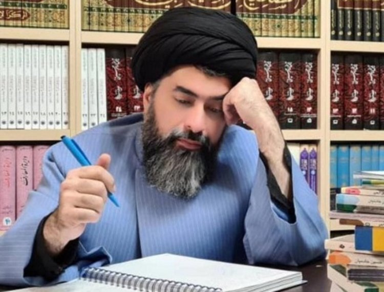 واکنش به جدل مجازی علی کریمی و روحانی منتقد او / هر دو باید «۸۰ ضربه شلاق» بخورند
