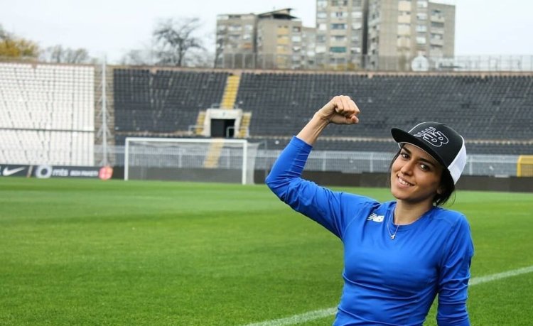 دختر قهرمان ایران: دیگر تنهایی نمی‌توانم!/ همه به آمریکا می‌روند اما من در نمی‌دانمِ بزرگی قرار دارم!