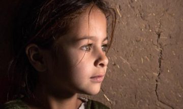 روایتی عینی از فروش دختران در افغانستان توسط خانواده‌هایشان یا باید دخترت را بفروشی یا گرسنه بمانی!