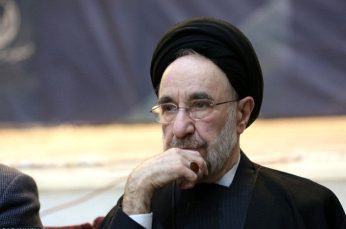 کیهان: امثال خاتمی و خوئینی‌ها به ملت ایران خیانت کردند