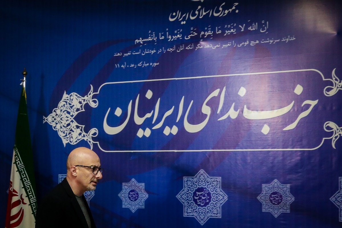 حزب ندای ایرانیان: در پرونده حوزه علمیه ازگل، برخورد قانون مدارانه را جایگزین برخورد مومنانه کنید