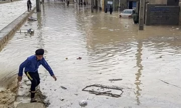 مشهد غرق در سیل، مسئولان غرق در خواب!