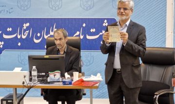 محمود صادقی در انتخابات ریاست جمهوری ثبت نام کرد