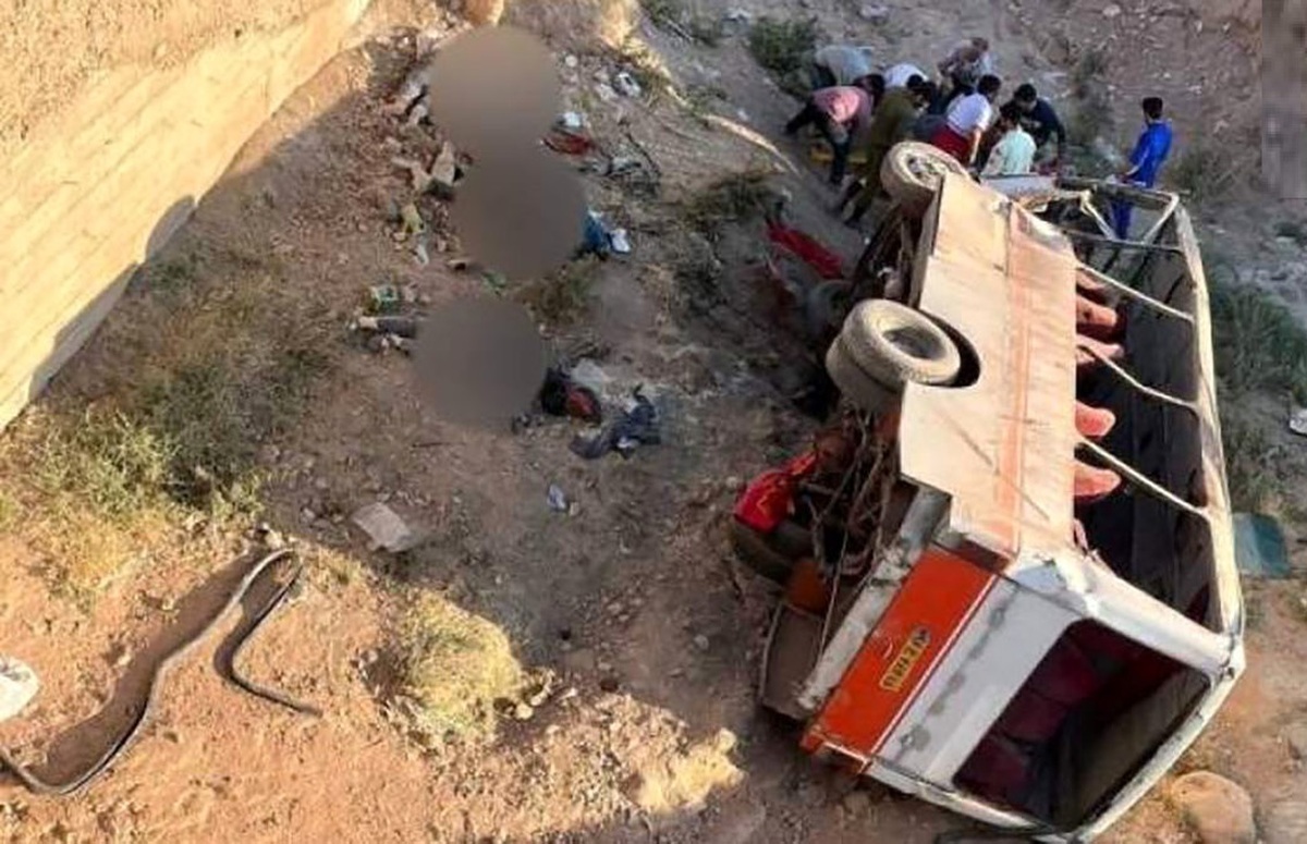 علت حادثه سقوط مینی‌ بوس در اتوبان خرازی